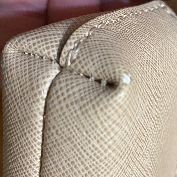 Karl Lagerfeld thin profile crossbody - Picture 12 of 15